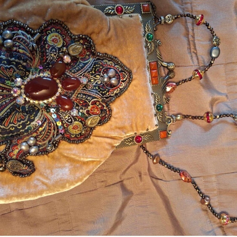 RARE Vintage Mary Frances Beaded Velvet Handbag-W/ Tassels-Immaculate Detail🍂😍​